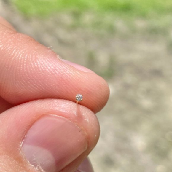 COPY - Tiny 1mm Diamond Gold Nose Ring Nose Stud Nose Piercing - Picture 2 of 8